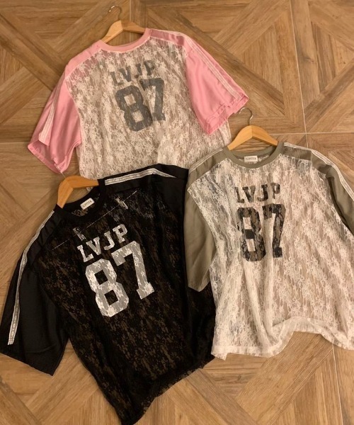 tシャツ 「.KOM/ドットケーオーエム」スターデザインフードトップス 長袖「Y」「CN」 レディース メンズ KOM tシャツ 「.KOM/ドットケーオーエム」フロントロゴノン