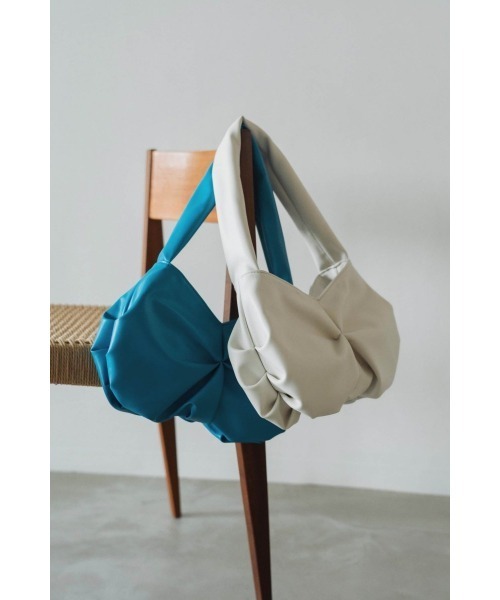 Knuth Marf（クヌースマーフ） ショルダーバッグ バッグ twist gather