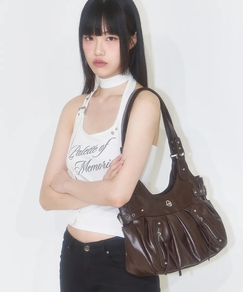 【美品】ILLIGO バッグ ILLIGO ショルダーバッグ バッグ 「日本未発売/WEB限定」ILLIGO