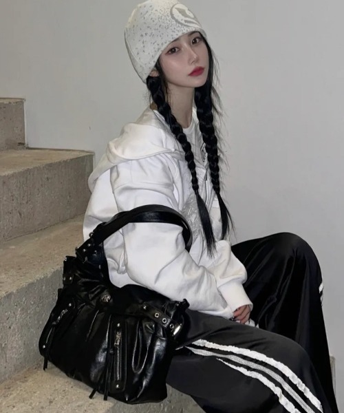 ILLIGO（イリゴ） ショルダーバッグ バッグ 「日本未発売/WEB限定