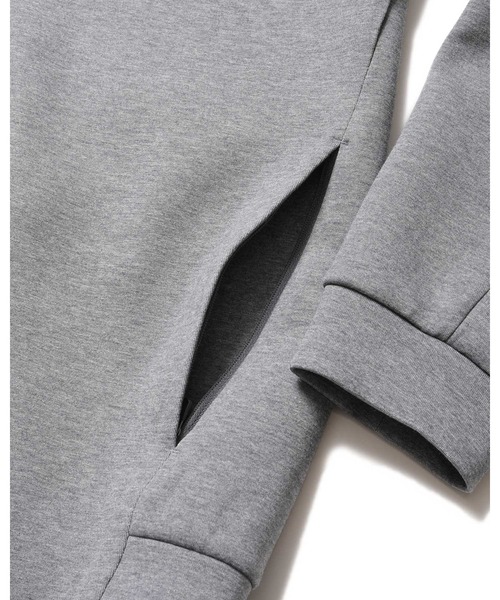 F.C.Real Bristol（エフシーレアルブリストル） パーカー TECH SWEAT