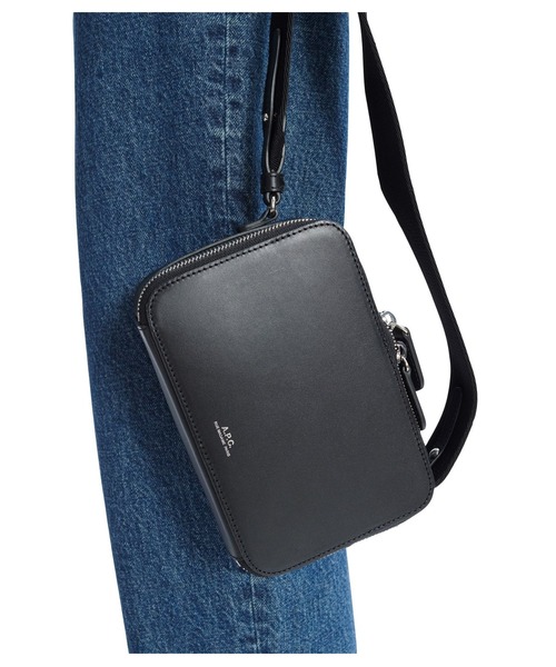 A.P.C.（アーペーセー） ショルダーバッグ CAMERA BAG SOHO /25A