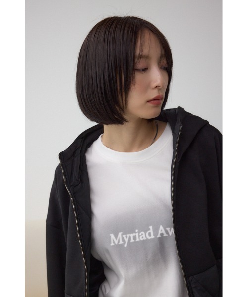AZUL BY MOUSSY（アズールバイマウジー） パーカー ダンボール