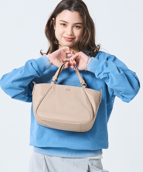 ラコステレディースPVCハンドバッグ LACOSTE（ラコステ） ハンドバッグ デイ イン L トップハンドルバッグ