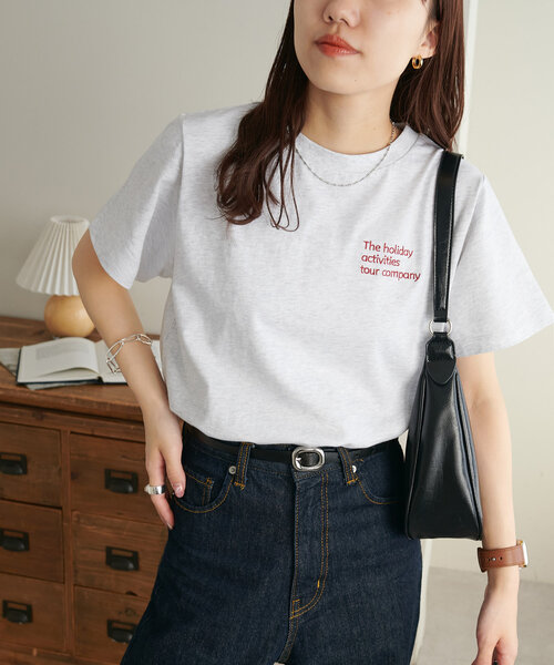【新品タグ付き】【希少】 d.i.a. 背中スピンドルラメロゴTシャツ 新品タグ付き】【希少】 d.i.a. 背中スピンドルラメロゴTシャツ