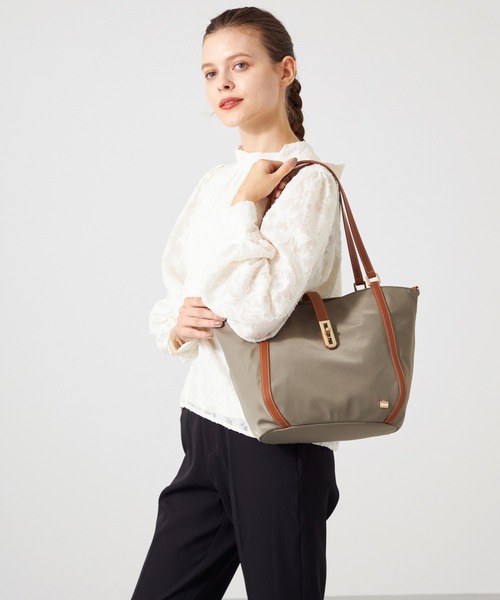 LA BAGAGERIE（ラバガジェリー） トートバッグ ひねり金具付き