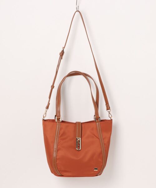 LEONARDブラックレザー トートバッグ ゴールド金具 AE18 LEONARDブラックレザー トートバッグ ゴールド金具 AE18