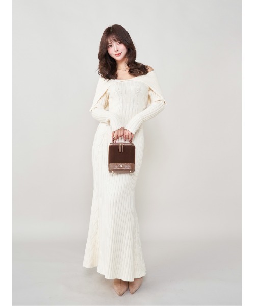 最終値下げ❣️【完売品】新品未使用 ダーリッチDarich ワンピース Darich（ダーリッチ） ワンピース ケープカラーケーブルロング