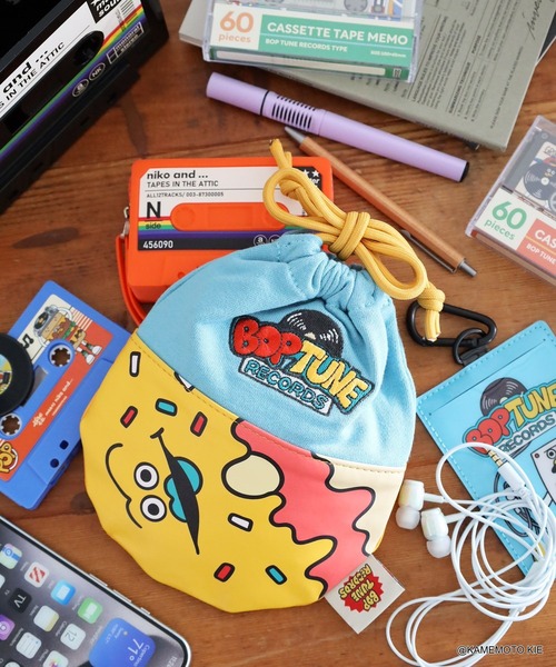 希少　新品自宅保管　即完売　ニコちゃん　巾着ポーチ2点セット 希少 新品自宅保管 即完売 ニコちゃん 巾着ポーチ2点セット 小物