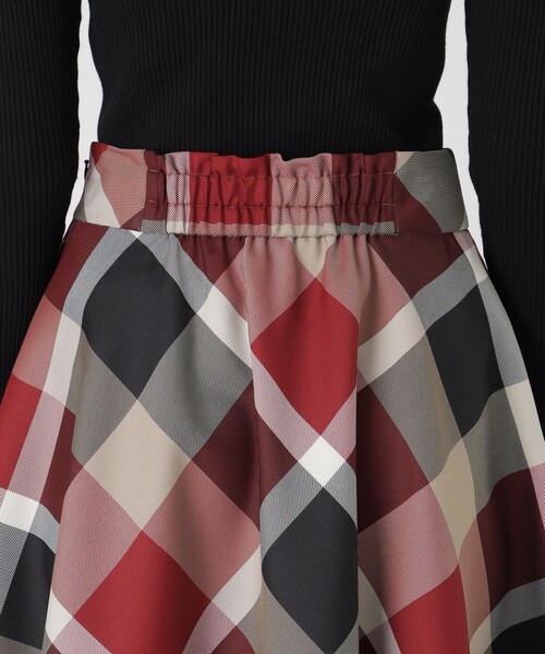 BLUE LABEL CRESTBRIDGE（ブルーレーベルクレストブリッジ） スカート