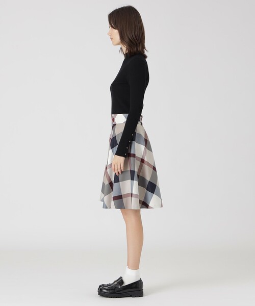 BLUE LABEL CRESTBRIDGE（ブルーレーベルクレストブリッジ） スカート