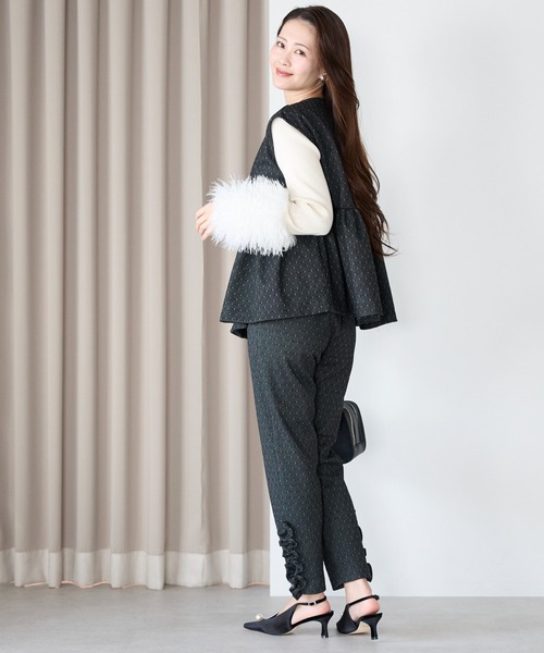 フリル付きブラックテーパードパンツ Neige（ネージュ） スラックス パンツ スノードットフリルテーパード