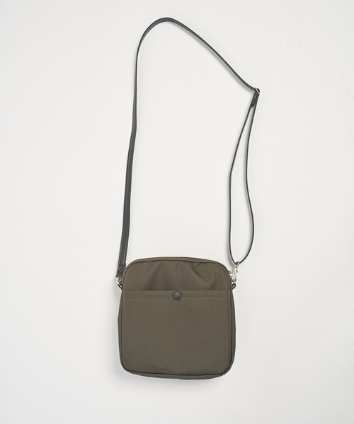 「gomme」 ショルダーバッグ FREE ブラック レディースの画像