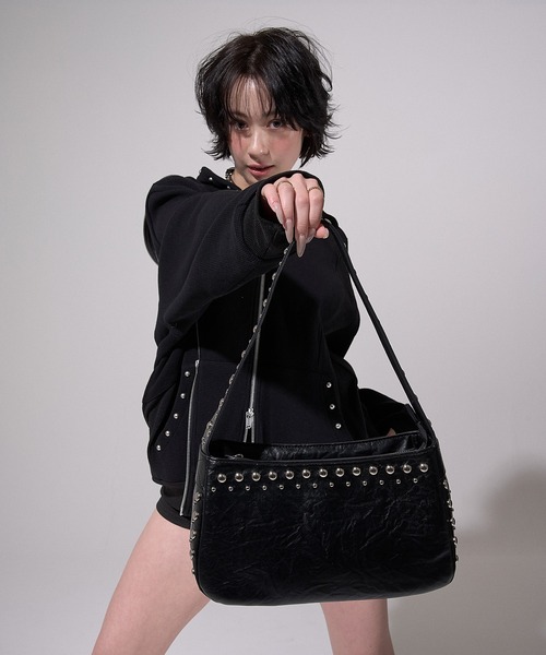 ショルダーバッグ Over Stud Leather Shoulder Bag/オーバースタッズ