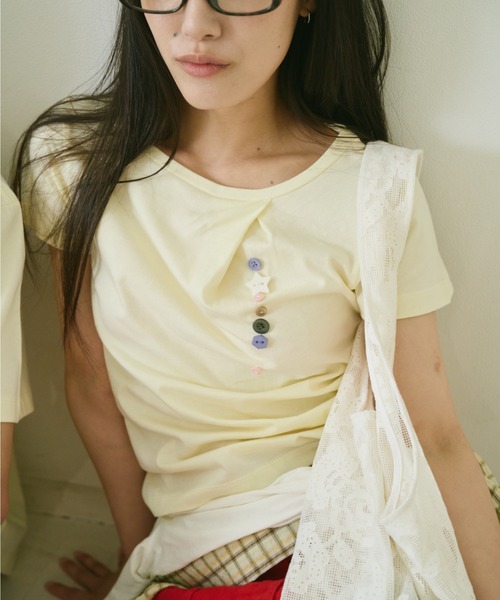 common gull products. tシャツ 半袖 夏の手前のボタンの香りTシャツ