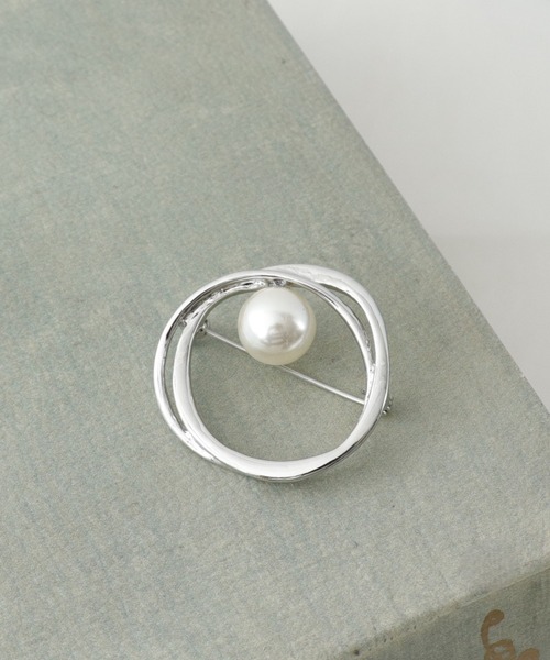 Three Four Time ブローチ メタルサークルパールブローチ「入卒