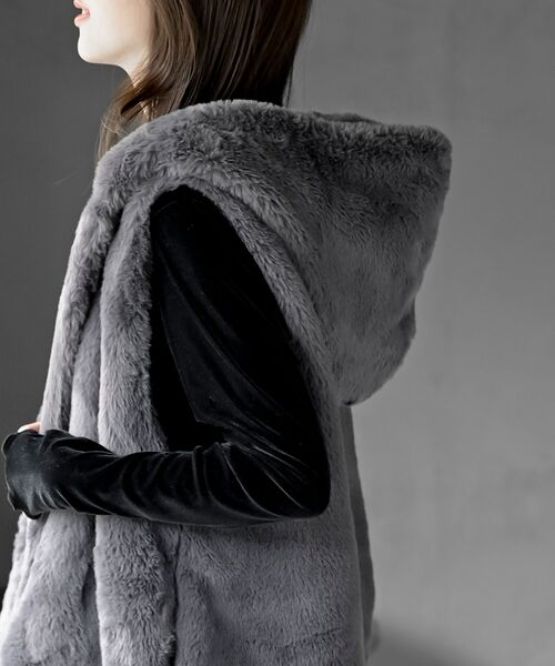 黒 フェイクファー フード付きベスト38未使用 r・p・s（アールピーエス） ベスト ジレ フェイクファーフードベスト