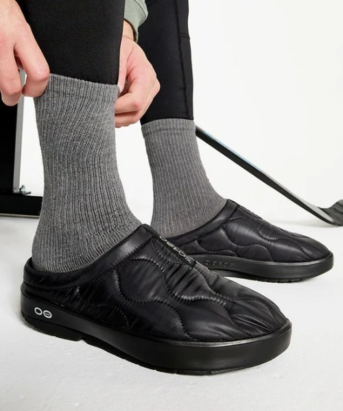 OOFOS（ウーフォス） サンダル 「OOFOS」Men's OOcOOzie Thermo Mule