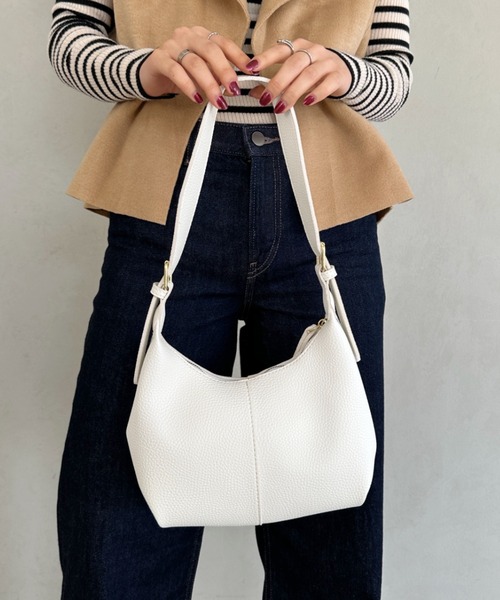 ショルダーバッグ バッグ round moon shoulder bag／ワン