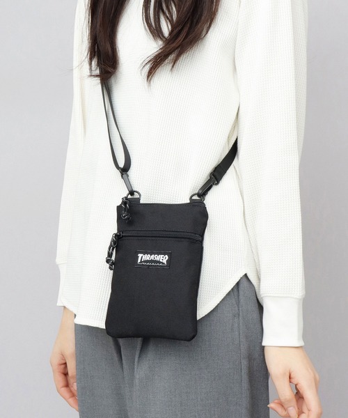 ショルダーバッグ　メッセンジャーバッグ　チェーン　ノベルティー　ロゴ　ブラック THRASHER（スラッシャー） ショルダーバッグ ミニショルダー ポーチ