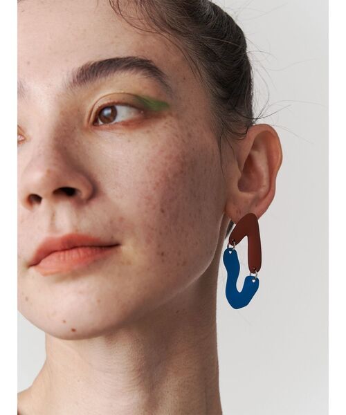 イヤリング SWAY TRIANGLE EARRING / スウェイトライアングルイヤリング レディース