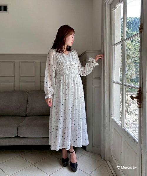 MIIA（ミーア） ワンピース miffy 総柄長袖シフォンフレアワンピース