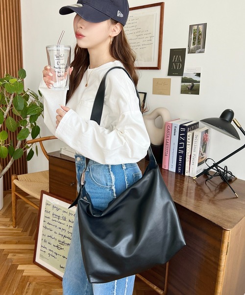 【送料・関税無料】フェイクレザー ショルダーバッグ feepur ショルダーバッグ バッグ フェイクレザーショルダー