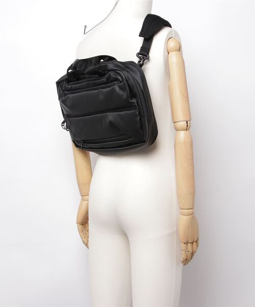 nunc NN121 Combine Shoulder ショルダーバッグ 黒 nunc NN121 Combine Shoulder ショルダーバッグ 黒 NUNC（ヌンク