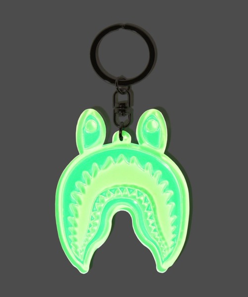 A BATHING APE（アベイシングエイプ） キーホルダー SHARK REFLECTIVE