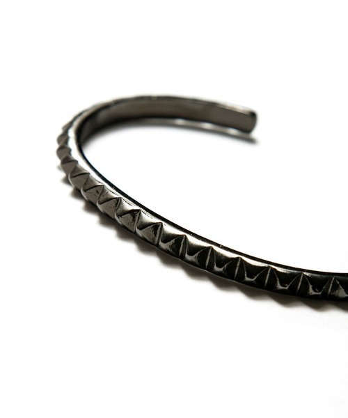 FACTOTUM（ファクトタム） バングル 「FACTOTUM」ピラミッドバングル