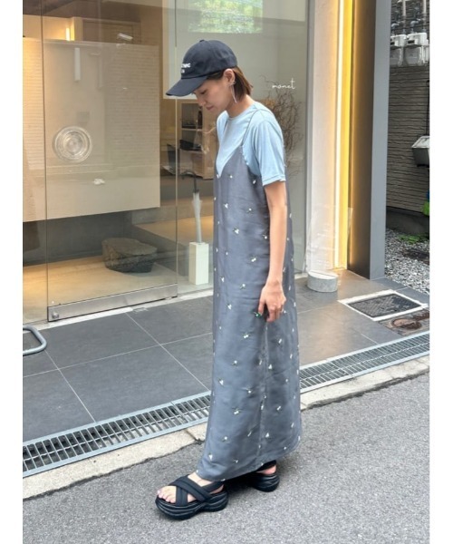 vlas blomme  2wayフラワーキャミワンピース titivate ワンピース 前後2wayフラワー刺繍キャミソール