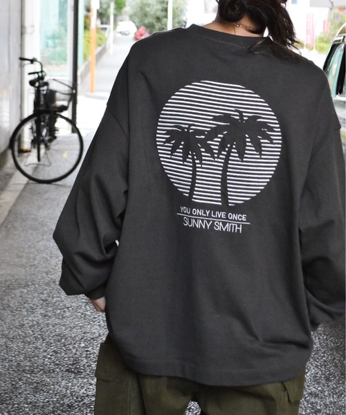 tシャツ 「SUNNY SMITH」SUNSETヤシの木柄　両面刺繍ロングスリーブTシャツ レディース メンズ SUNSETヤシの木柄 両面刺繍ロングスリーブTシャツ | Sunny Smith