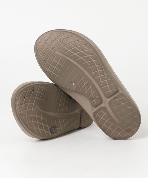 「OOFOS」 フラットサンダル 25cm ベージュ レディース_画像3