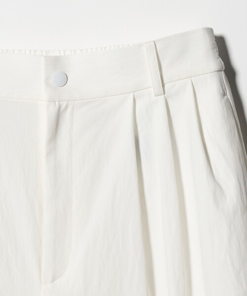 新品　未使用レディースパンツ　　　オフホワイトS〜M UNITED ARROWS（ユナイテッドアローズ） ワイドパンツ パンツ ツイル