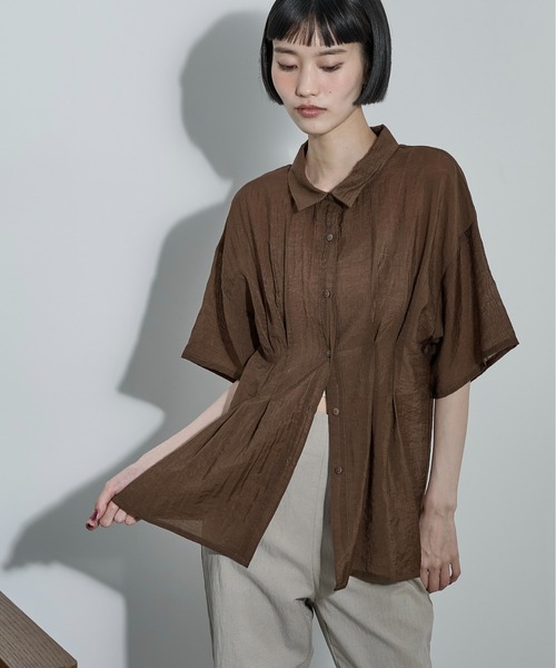 THE Yon ブラウス シャツ 半袖 ウエストタックシアーハーフスリーブ