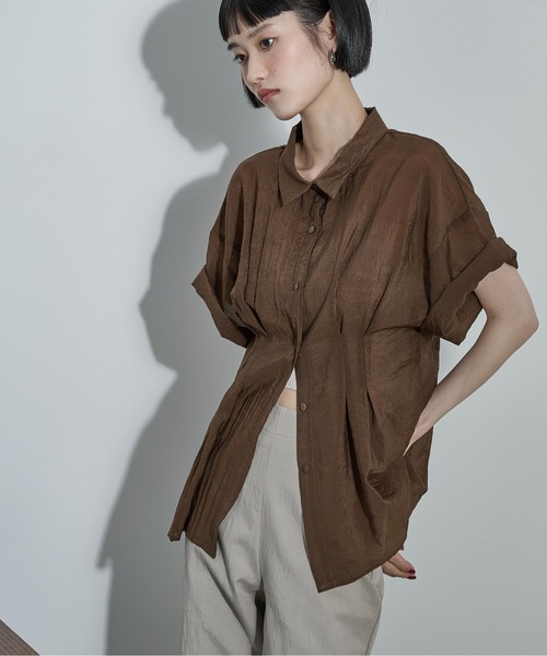 THE Yon ブラウス シャツ 半袖 ウエストタックシアーハーフスリーブ