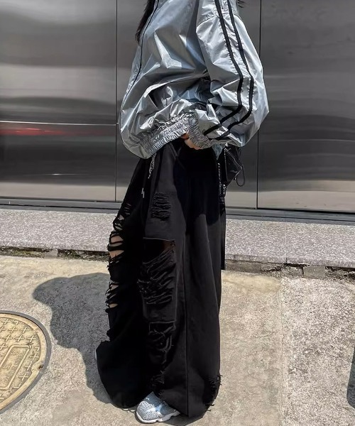 スウェットパンツ ジャージ A'GEM/9 × .kom 「.KOM/ドットケーオーエム」 チェーン付ダメージスウェットパンツ レディース メンズの画像