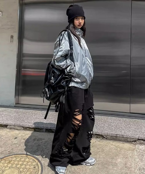 スウェットパンツ ジャージ A'GEM/9 × .kom 「.KOM/ドットケーオーエム」 チェーン付ダメージスウェットパンツ レディース メンズの画像