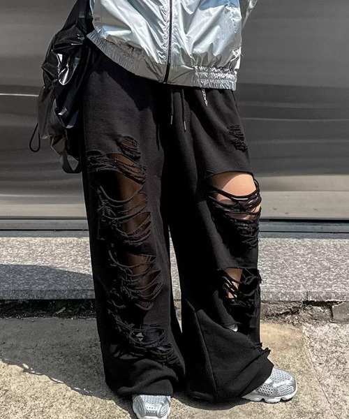 x1oa ダメージスウェットパンツ　黒 KOM（ドットコム） スウェットパンツ ジャージ A'GEM/9 × 「.KOM