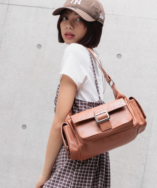 PAGEBOY（ページボーイ） ショルダーバッグ バッグ スタッズスクエア
