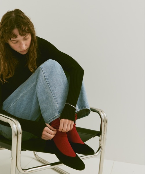 「un/neu」 フラットパンプス S レッド レディース