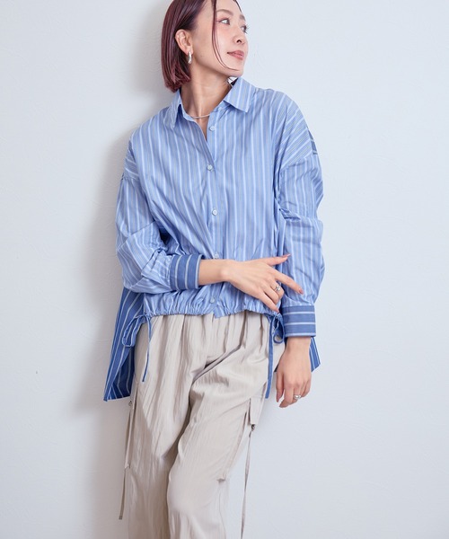 かずみ様レルビエバックフリルストライプシャツサックス LHELBIE（レルビエ）の「バックフリルストライプシャツ（シャツ