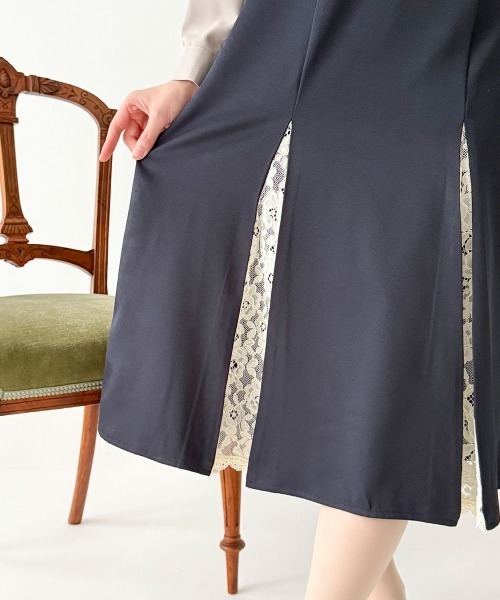 an another angelus（アンアナザーアンジェラス） スカート レース切替