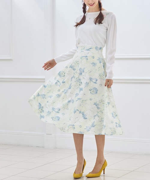 tocco closet（トッコ クローゼット） ニット フラワー刺繍ラウンド