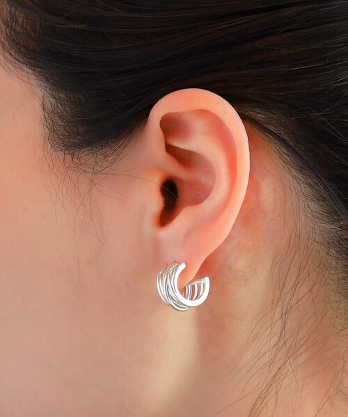 COCOSHNIK ピアス シルバー スモールフープ クロッシングライン