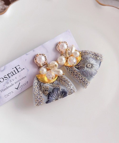 TONE（トネ） イヤリング 「RosraiE」ブルーインド刺繍リボンタッセル