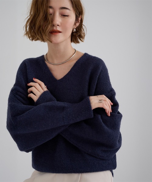 UNITED ARROWS - ふんわり 可愛い バルーン ニット セーター ネイビー ウール 毛100 リブ ur's（ユアーズ） ニット セーター ウールブレンドVネックニットプル