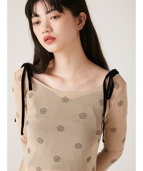 お値下げ中リリーブラウン　デイジー柄シアーチュールトップス　BLK LILY BROWN｜【LILY BROWN×MARY QUANT】デイジー柄シアー