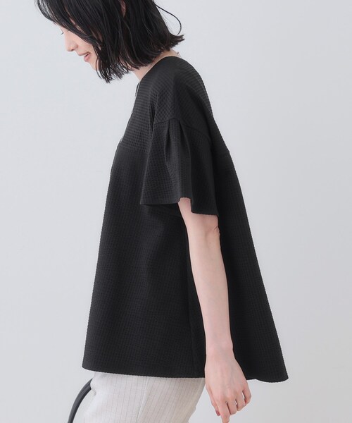 tシャツ 「洗える／体型カバー」凹凸素材フレアデザイントップス レディースの画像