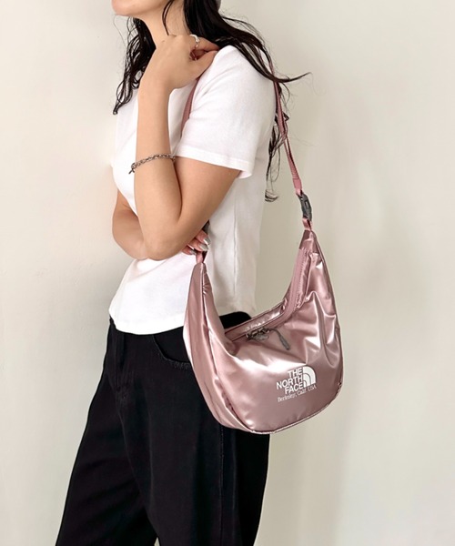 Haco♬　ノースフェイス THE NORTH FACE ショルダーバッグ バッグ 国内未発売 FACE(ザ